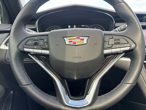 Used 2025 Cadillac XT6 Premium Luxury w/ Technology Package image 14