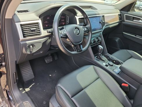 Used 2019 Volkswagen Atlas SEL AWD/4WD image 3
