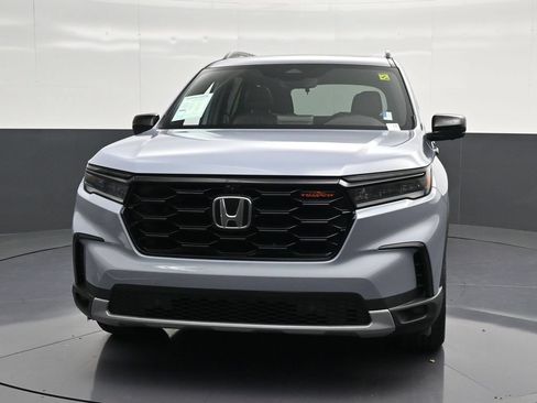 Used 2023 Honda Pilot TrailSport image 6