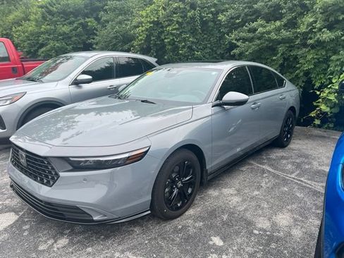 Used 2025 Honda Accord EX-L image 1