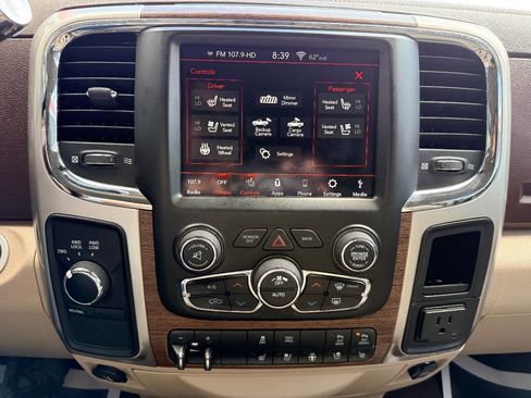 Used 2018 RAM 3500 Laramie w/ Convenience Group image 25