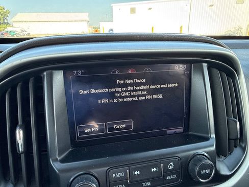 Used 2015 GMC Canyon SLT w/ Driver Alert Package RWD image 18