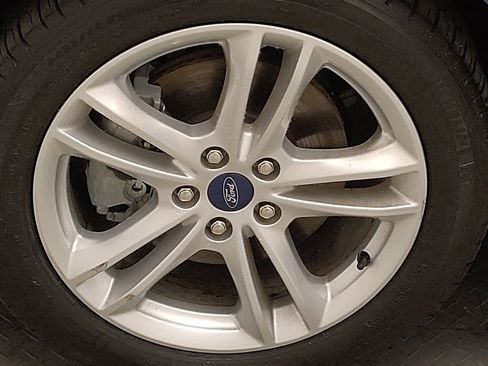 Used 2018 Ford Fusion S FWD image 31