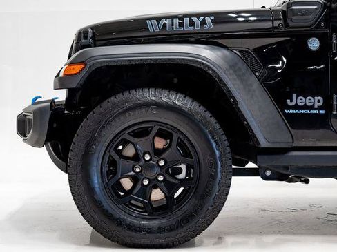 Certified 2023 Jeep Wrangler Unlimited w/ Cold Weather Group AWD/4WD image 32