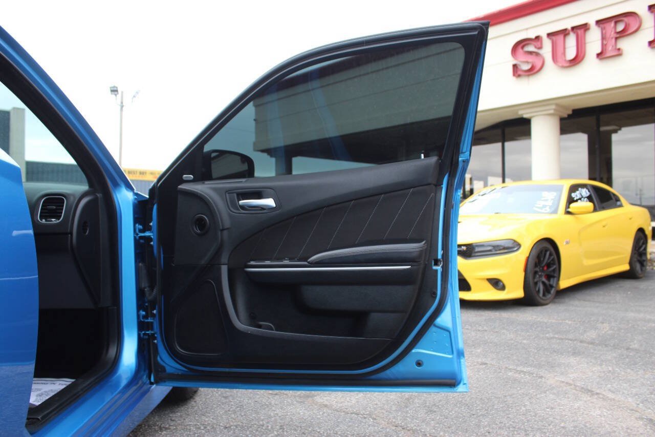 Used 2023 Dodge Charger R/T RWD image 9