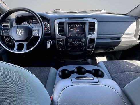 Used 2019 RAM 1500 Big Horn AWD/4WD image 10