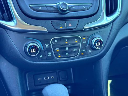 Used 2022 Chevrolet Equinox LT image 25