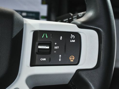 Used 2025 Land Rover Defender 110 S image 35