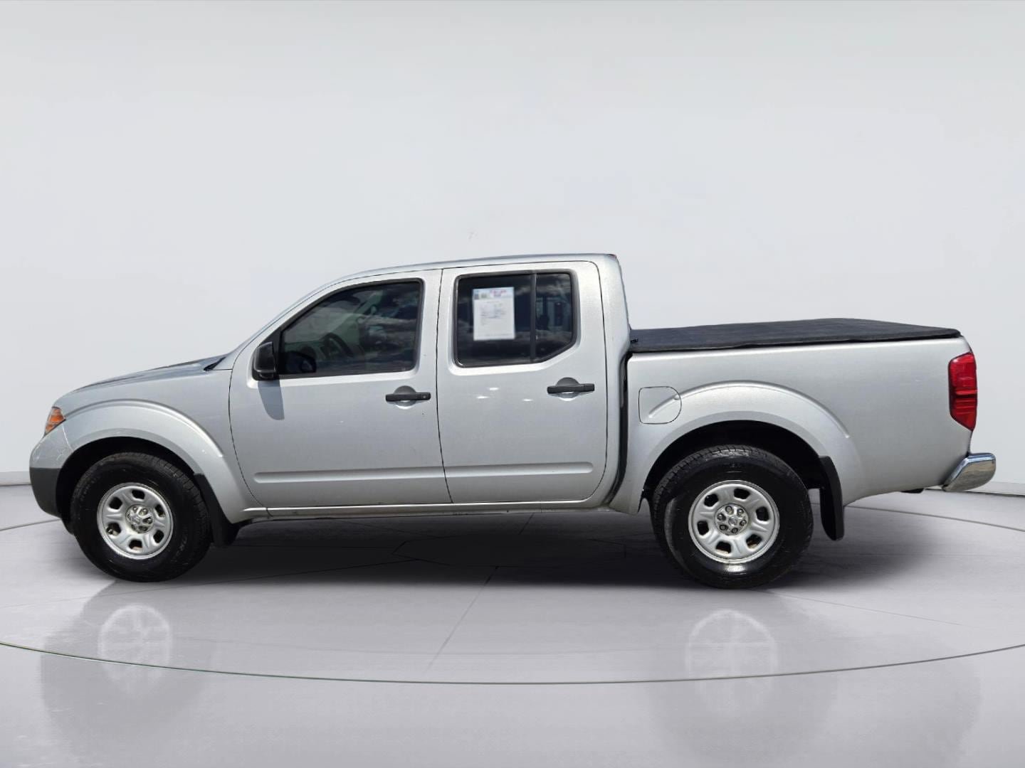Used 2014 Nissan Frontier S RWD image 5