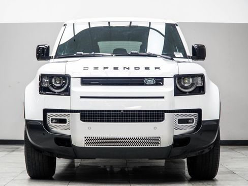 Used 2025 Land Rover Defender 110 S AWD/4WD image 9