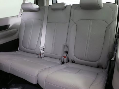 New 2024 Jeep Wagoneer L Series III w/ Premium Group I image 9