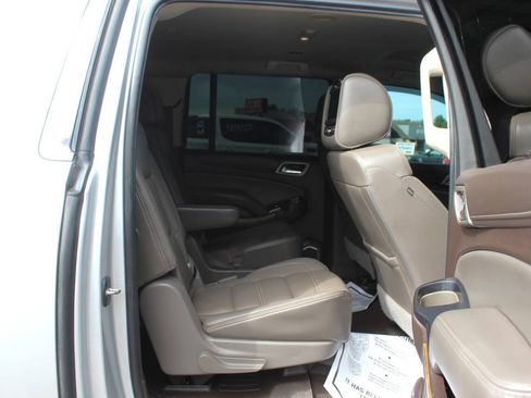 Used 2017 GMC Yukon XL Denali AWD/4WD image 11