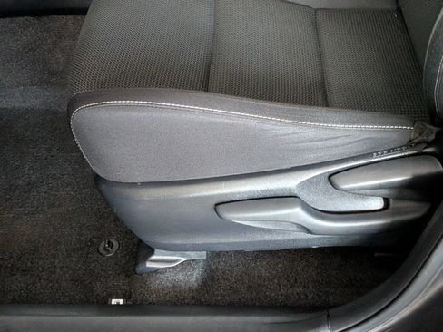 Certified 2018 Toyota RAV4 XLE FWD image 12