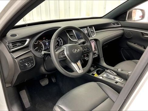 Certified 2025 INFINITI QX55 Luxe w/ Cargo Package AWD/4WD image 18