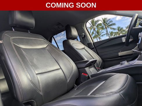 Used 2022 Ford Explorer Limited w/ Equipment Group 301A image 15