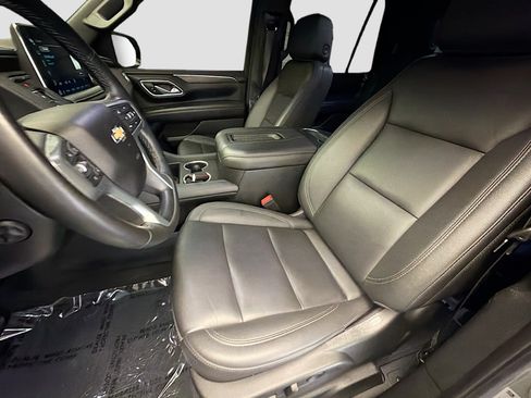 Used 2024 Chevrolet Tahoe LT w/ Luxury Package RWD image 11