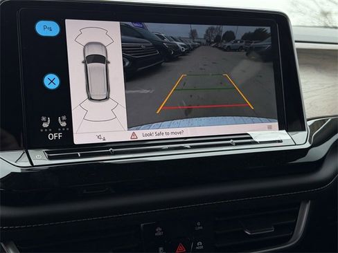 New 2026 Volkswagen Atlas SE image 16