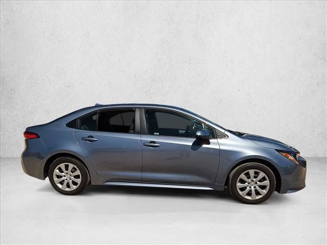Used 2026 Toyota Corolla LE FWD image 4