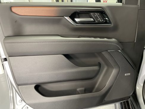 New 2026 GMC Yukon XL Denali image 15