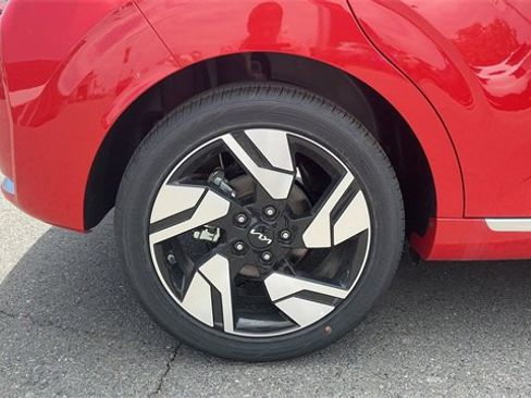 Certified 2025 Kia Soul GT-Line w/ GT-Line Technology Package image 12