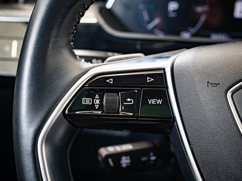 Used 2021 Audi e-tron Prestige w/ Prestige Package image 25