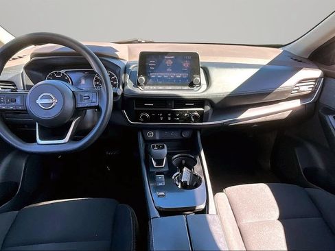 Used 2023 Nissan Rogue S FWD image 7