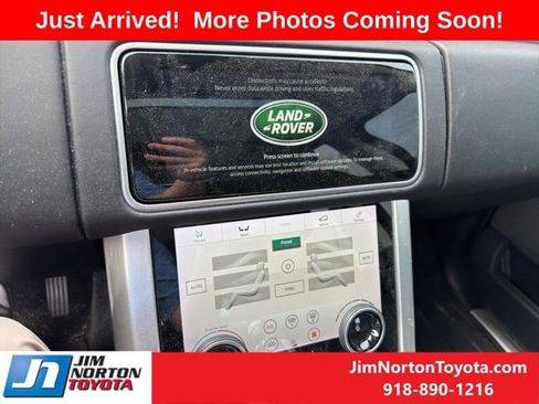 Used 2018 Land Rover Range Rover HSE image 13