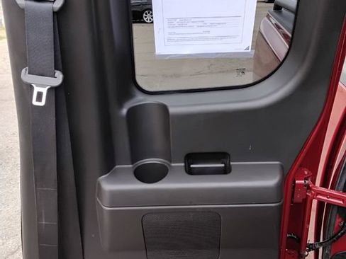 Used 2004 Nissan Titan SE image 16