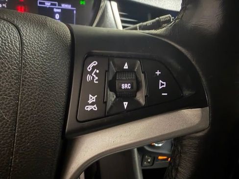 Used 2019 Chevrolet Trax LT w/ Driver Confidence Package FWD image 32