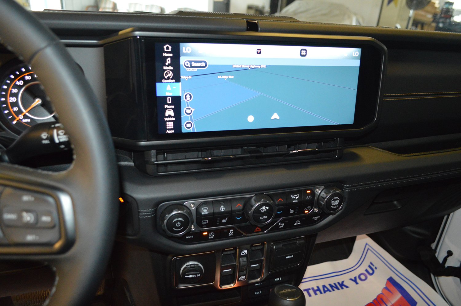 Used 2025 Jeep Gladiator Sport AWD/4WD image 19