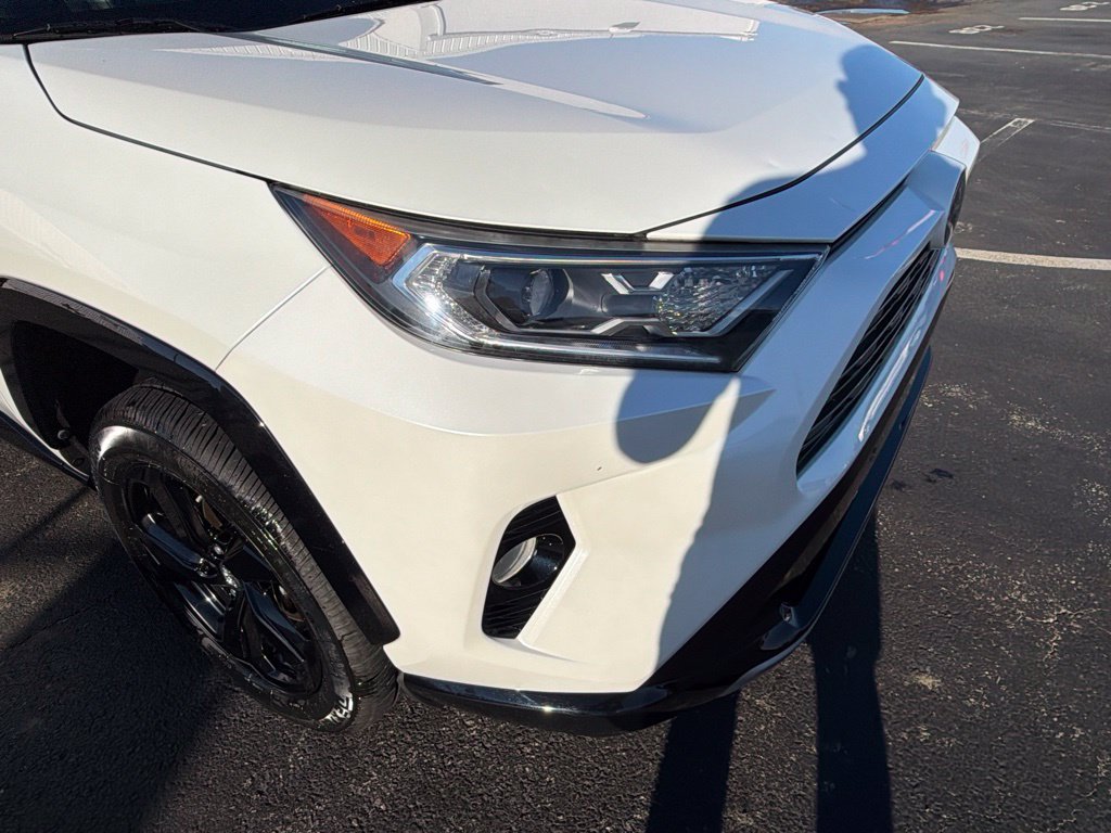 Used 2019 Toyota RAV4 XSE w/ XSE Weather Package AWD/4WD image 14