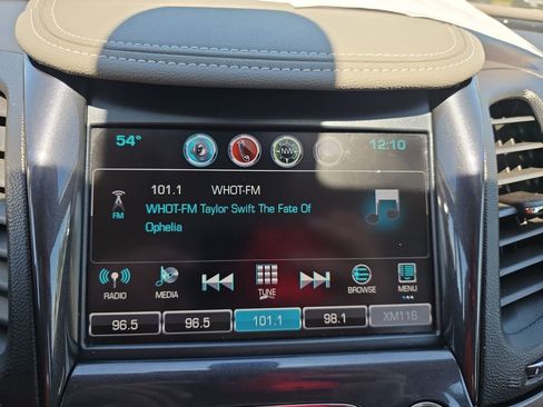 Used 2018 Chevrolet Impala Premier FWD image 17