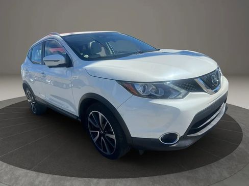 Used 2019 Nissan Rogue Sport SL w/ Premium Package image 3