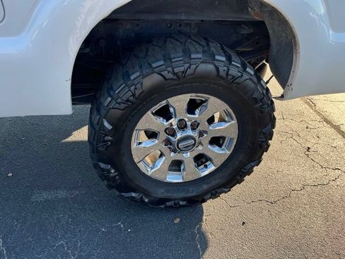 Used 2016 Ford F250 Lariat w/ Lariat Ultimate Package AWD/4WD image 31