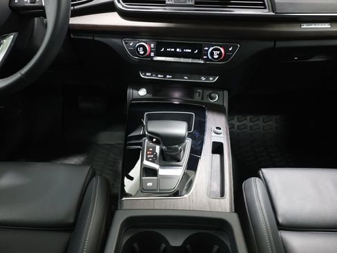 Certified 2023 Audi Q5 2.0T Premium Plus w/ Premium Plus Package AWD/4WD image 20