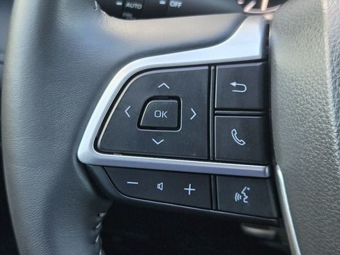 Used 2026 Toyota Highlander XLE AWD/4WD image 24