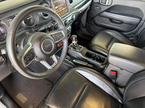 Used 2023 Jeep Wrangler Unlimited Rubicon 4xe AWD/4WD image 10