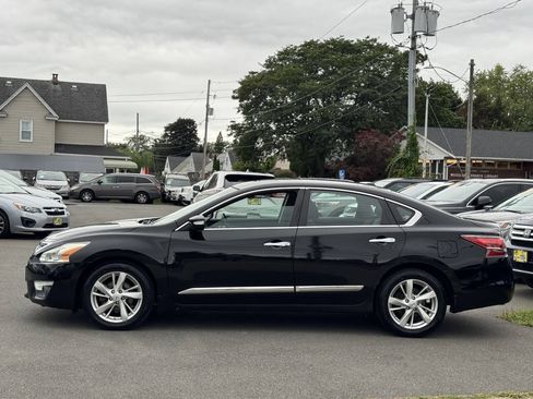Used 2015 Nissan Altima 2.5 SL w/ Technology Package FWD image 4