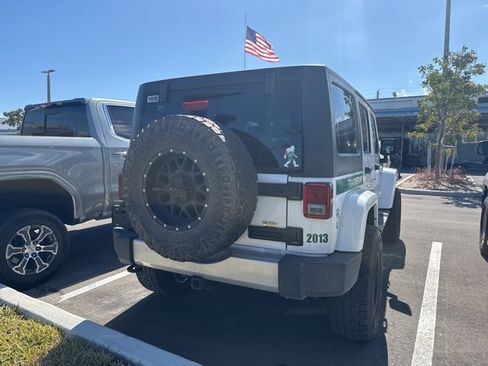 Used 2013 Jeep Wrangler Unlimited Sahara image 6