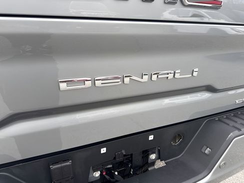 Used 2025 GMC Sierra 2500 Denali w/ Denali Reserve Package image 33