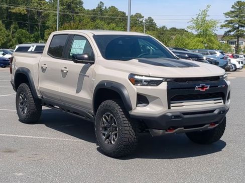 New 2026 Chevrolet Colorado ZR2 w/ Technology Package AWD/4WD image 3