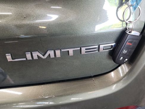 Used 2019 Jeep Compass Limited AWD/4WD image 39