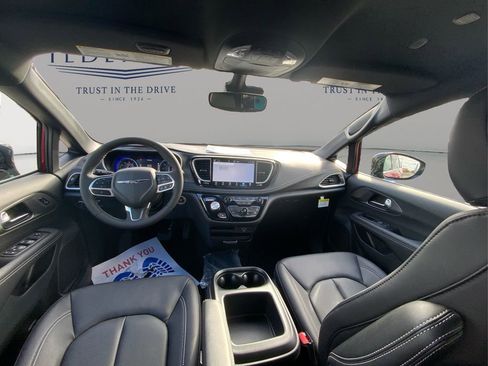 New 2026 Chrysler Pacifica Select image 22