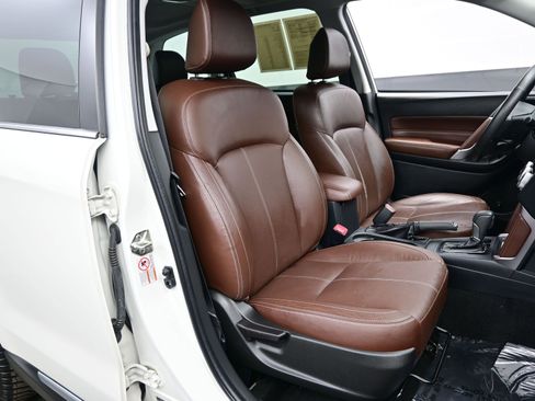 Used 2018 Subaru Forester 2.5i Touring w/ Popular Package #3B image 15