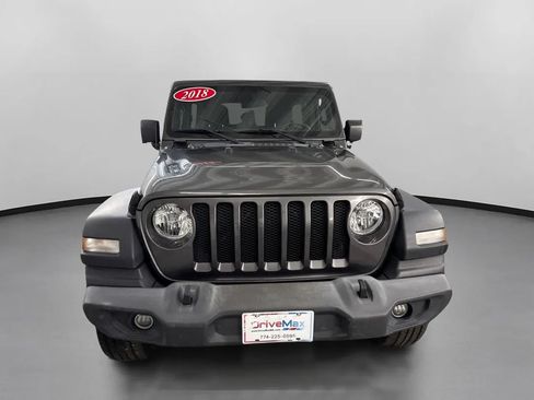 Used 2018 Jeep Wrangler Unlimited Sport S AWD/4WD image 2
