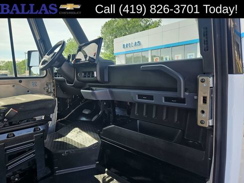 Used 2024 Chevrolet Brightdrop 600 AWD/4WD image 29
