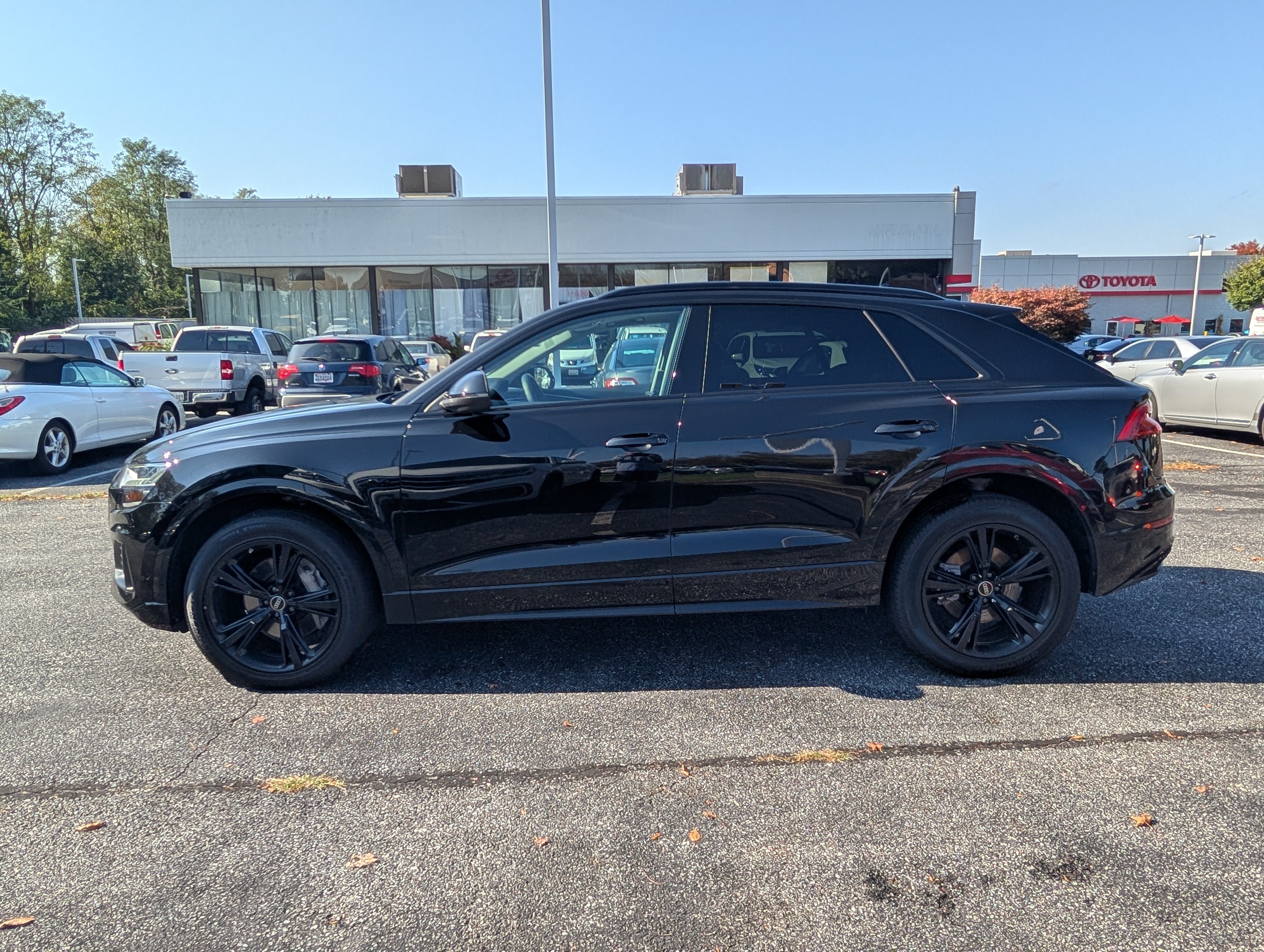 Used 2023 Audi Q8 Premium Plus w/ Premium Plus Package AWD/4WD image 6