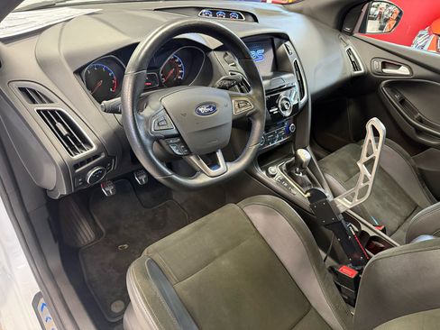 Used 2017 Ford Focus RS image 28