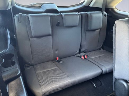 Used 2019 Toyota Highlander LE AWD/4WD image 19