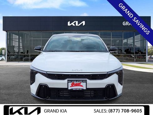 New 2025 Kia K4 GT-Line Turbo image 3